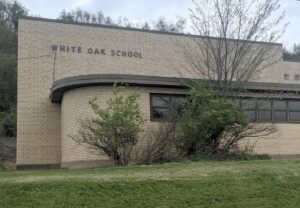 Contractor wants to turn exWhite Oak School into senior citizen