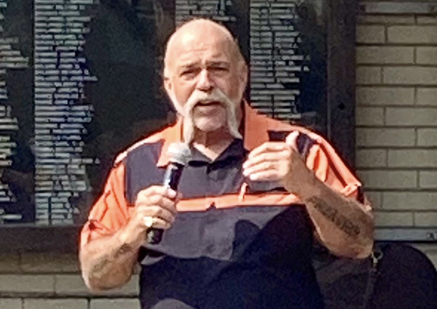 ‘Machine Gun Preacher’ attracts large crowd in visit to Glassport Mon