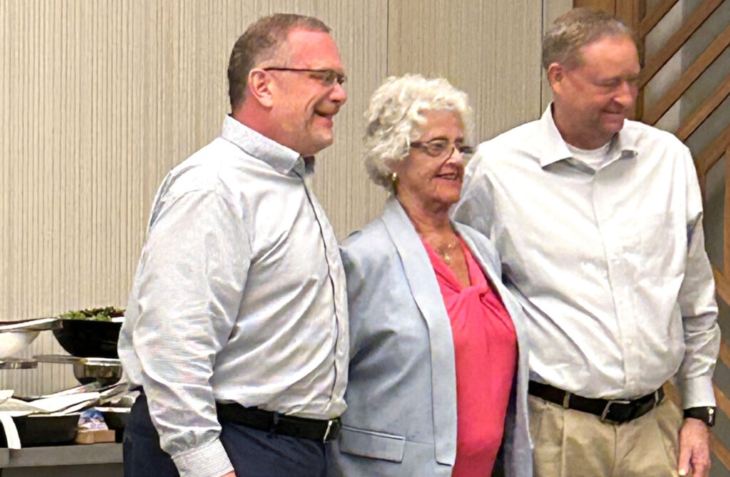 URBANOWICZ HONORED BY FCSLA LIFE Mon Valley Independent(00)