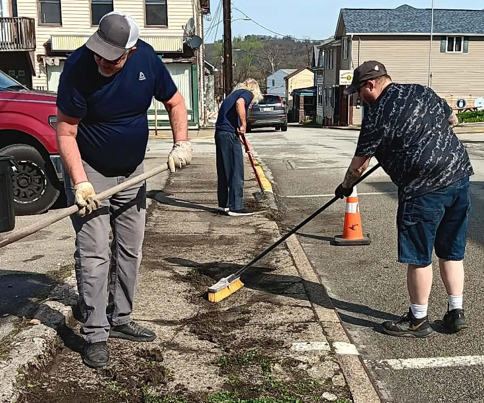 Transportation briefs - Mon Valley Independent