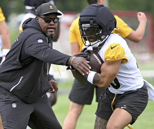 Warren eager for pads to come on, even if there's no tackling