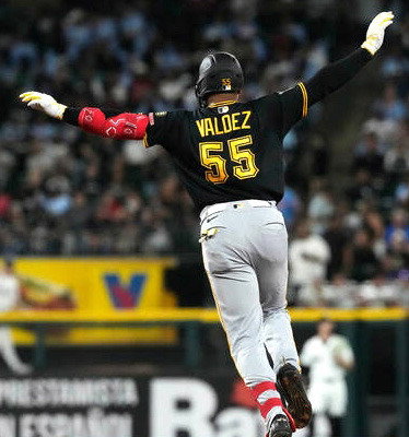 Streaking Pirates' playoff chances remain slim, but still aren't none
