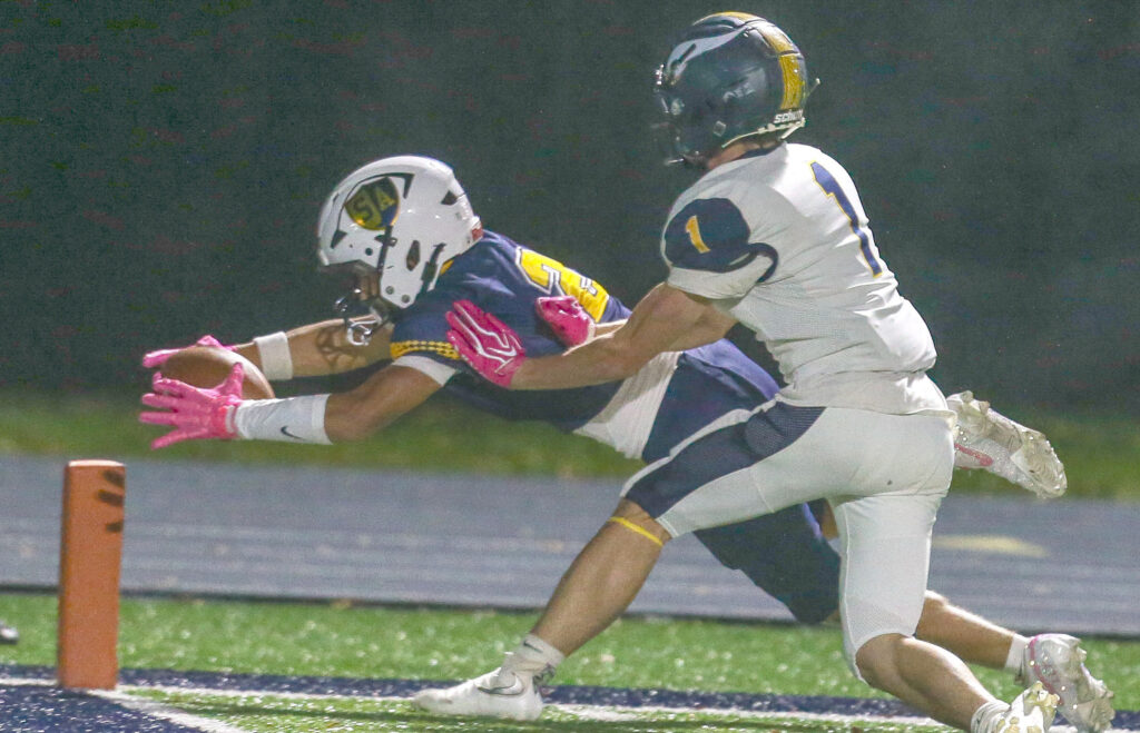 Apollo-Ridge tops SA, sets up conference title showdown
